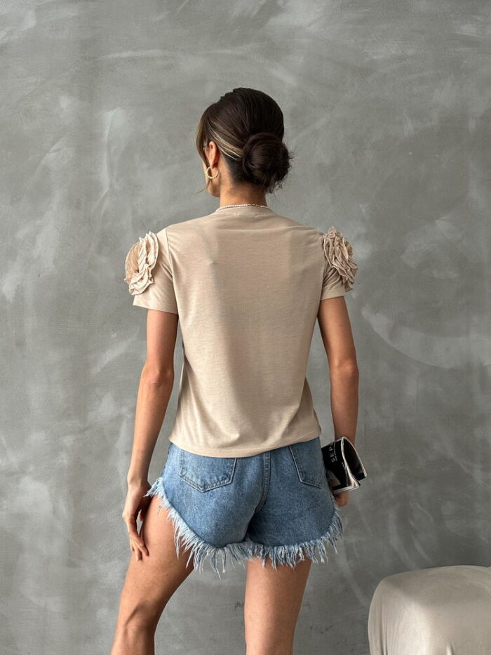 T-Shirt With Roses On Shoulders - Producer: Topshow - Wholesale Women Clothes - TheBS Women