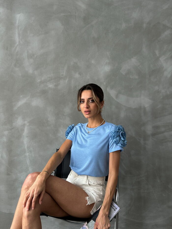 T-Shirt With Roses On Shoulders - Producer: Topshow - Wholesale Women Clothes - TheBS Women