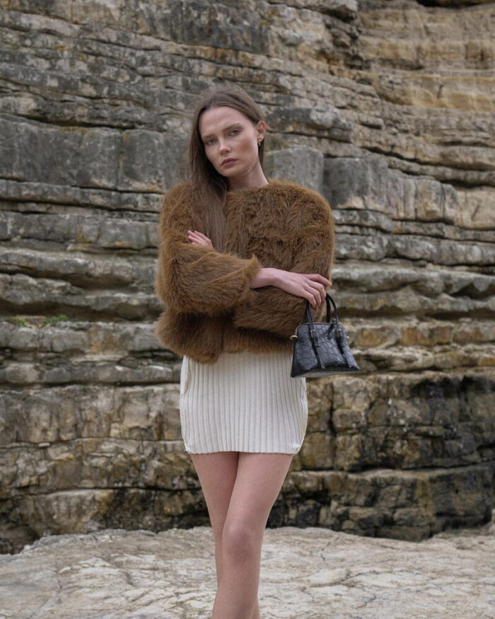 F 1615 Feather Vest - Producer: Topshow - Wholesale Women Clothes - TheBS Women