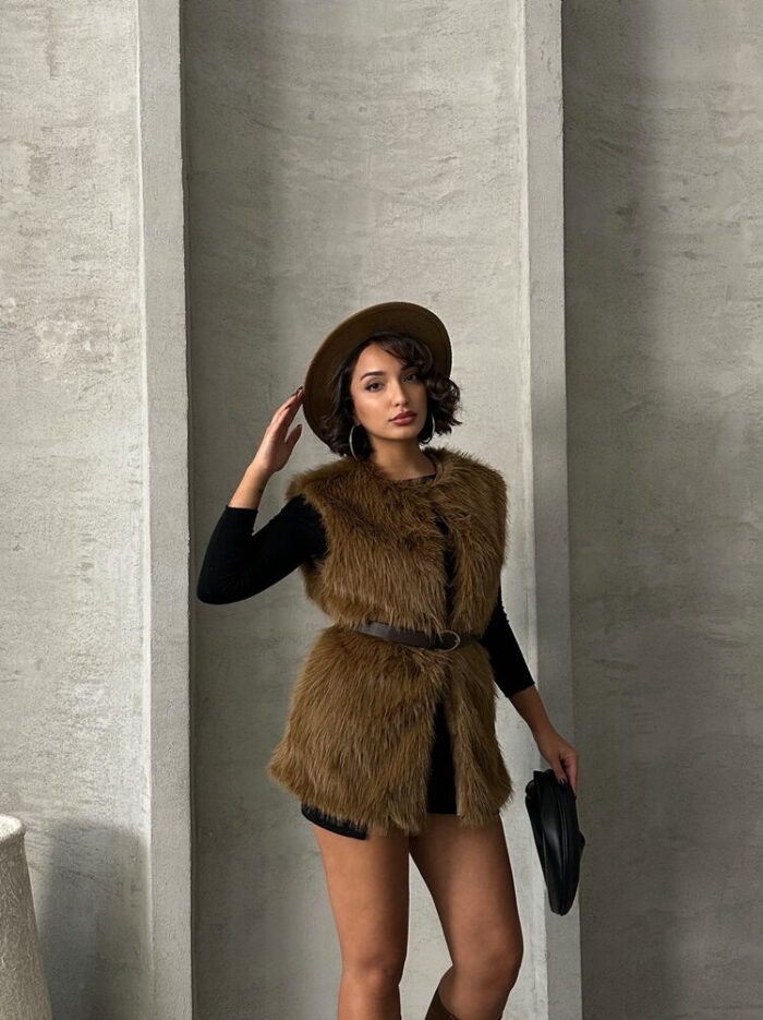 Furry Vest - Producer: Topshow - Wholesale Women Clothes - TheBS Women
