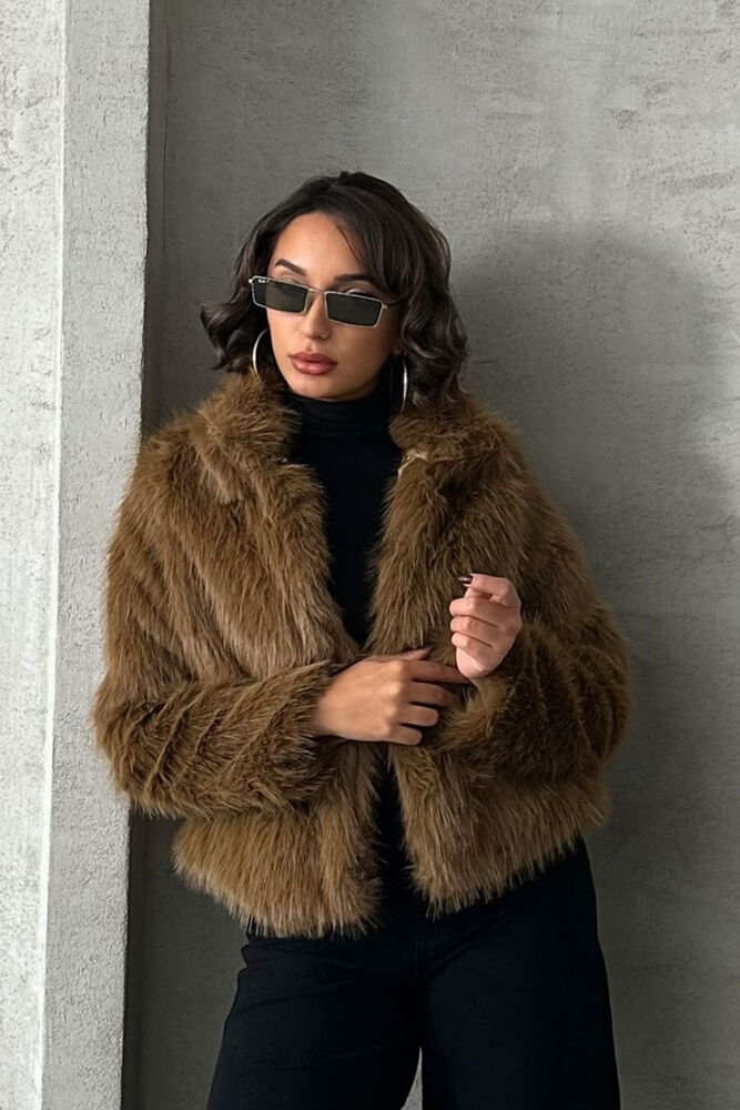 Fur Coat - Producer: Topshow - Wholesale Women Clothes - TheBS Women