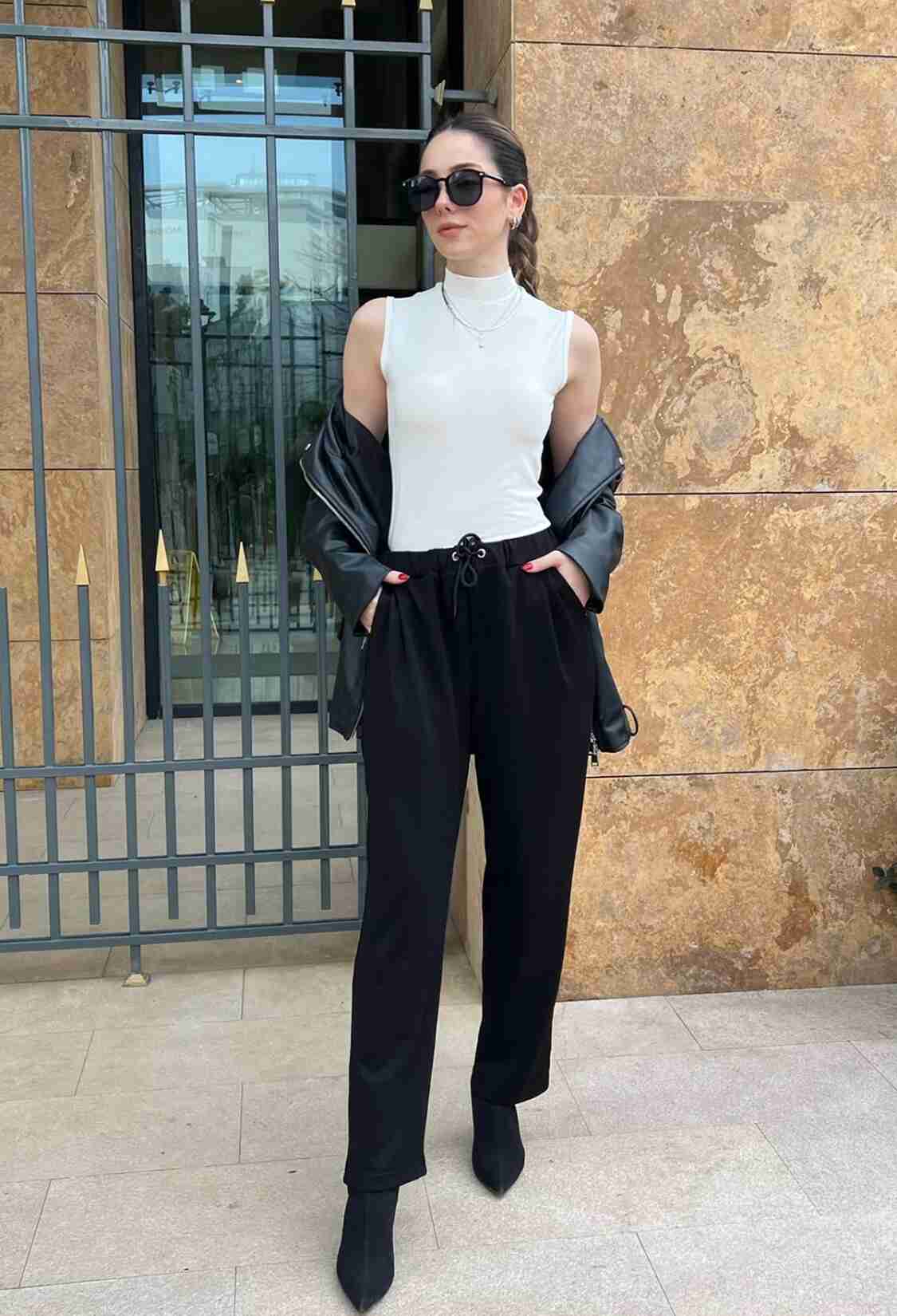 Relaxed Elastic Waist Jogger Pants - Brand: la & vetta - Women & Kids, Baby Clothes Wholesale - TheBS Women