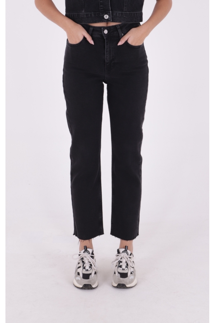 Seamless Leg Mom Fit Jeans - Brand: XLove - Women & Kids, Baby Clothes Wholesale - TheBS Women