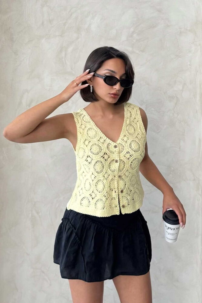 Buttoned Lace Vest - Producer: Topshow - Wholesale Women Clothes - TheBS Women