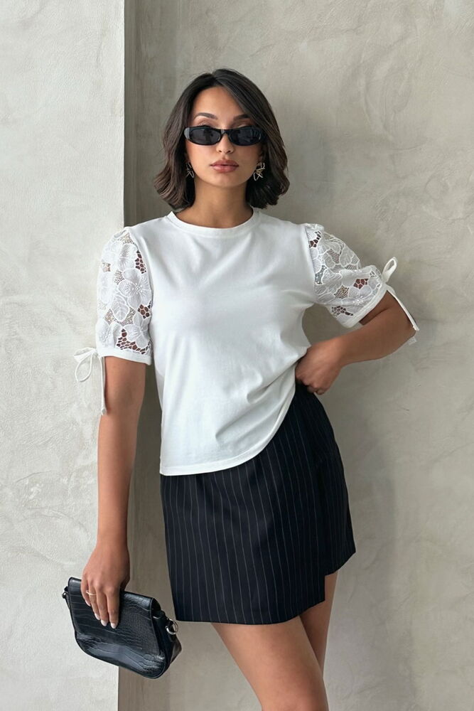 White Floral Blouse With Ruffle Half Sleeves - Producer: Topshow - Wholesale Women Clothes - TheBS Women