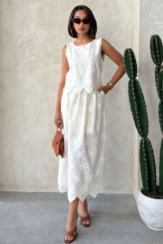 White Floral A-Line Midi Skirt - Producer: Topshow - Wholesale Women Clothes - TheBS Women
