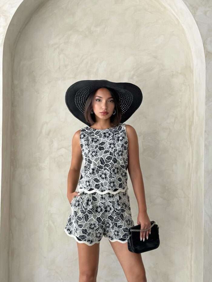Floral Bermuda Shorts - Producer: Topshow - Wholesale Women Clothes - TheBS Women