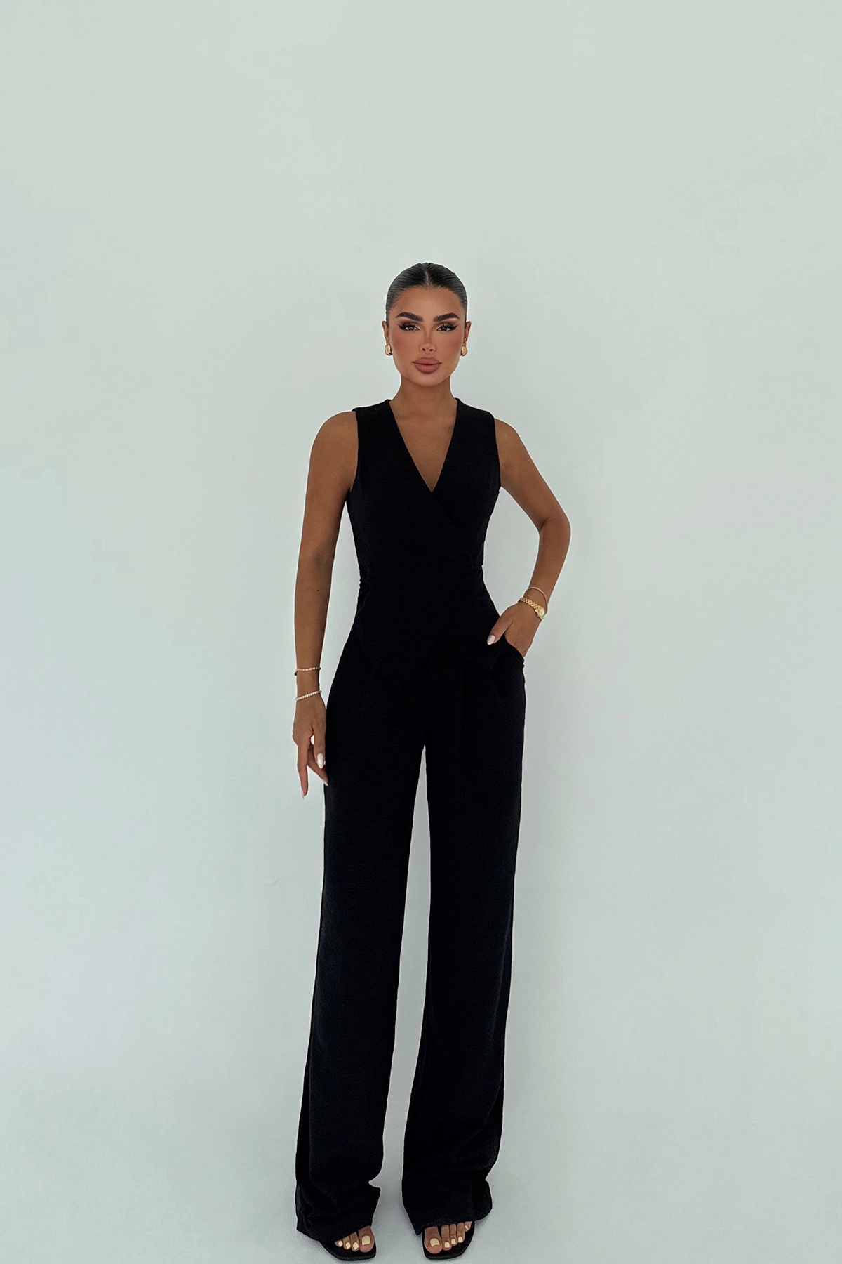 Tailored Slim Fit Sleeveless Jumpsuit - Producer: EYYO ATELIER - Wholesale Women Clothes - TheBS Women