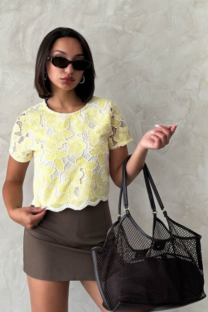 Floral Casual Crop Blouse - Producer: Topshow - Wholesale Women Clothes - TheBS Women