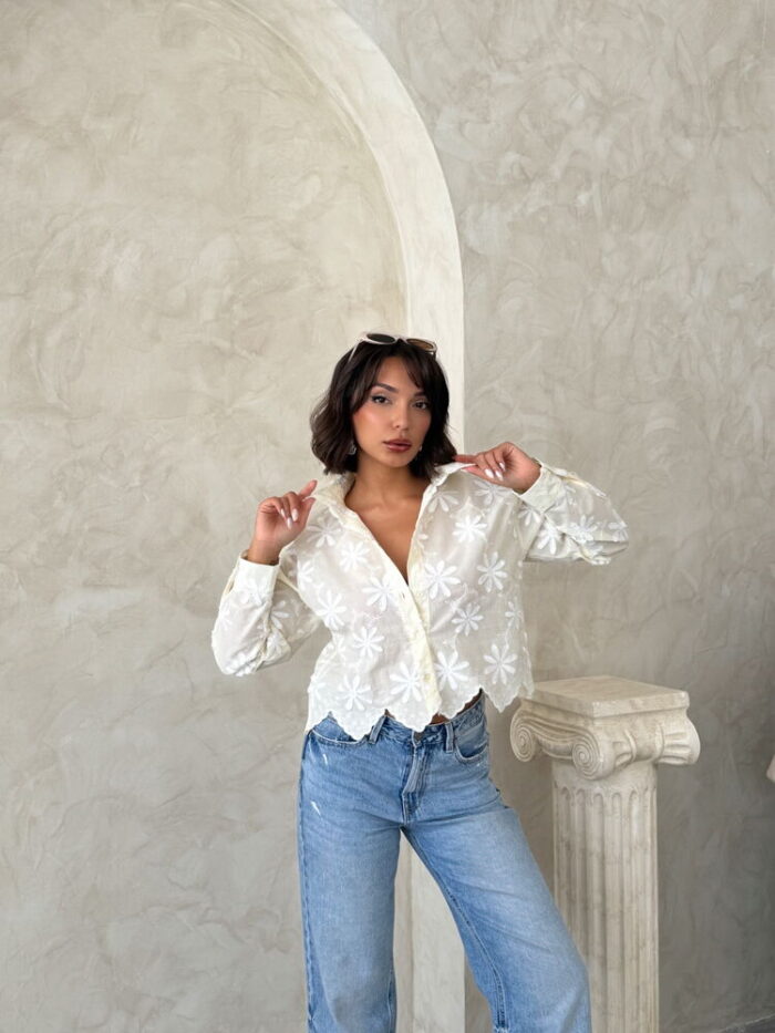 White Floral V-Neck Crop Shirt - Producer: Topshow - Wholesale Women Clothes - TheBS Women