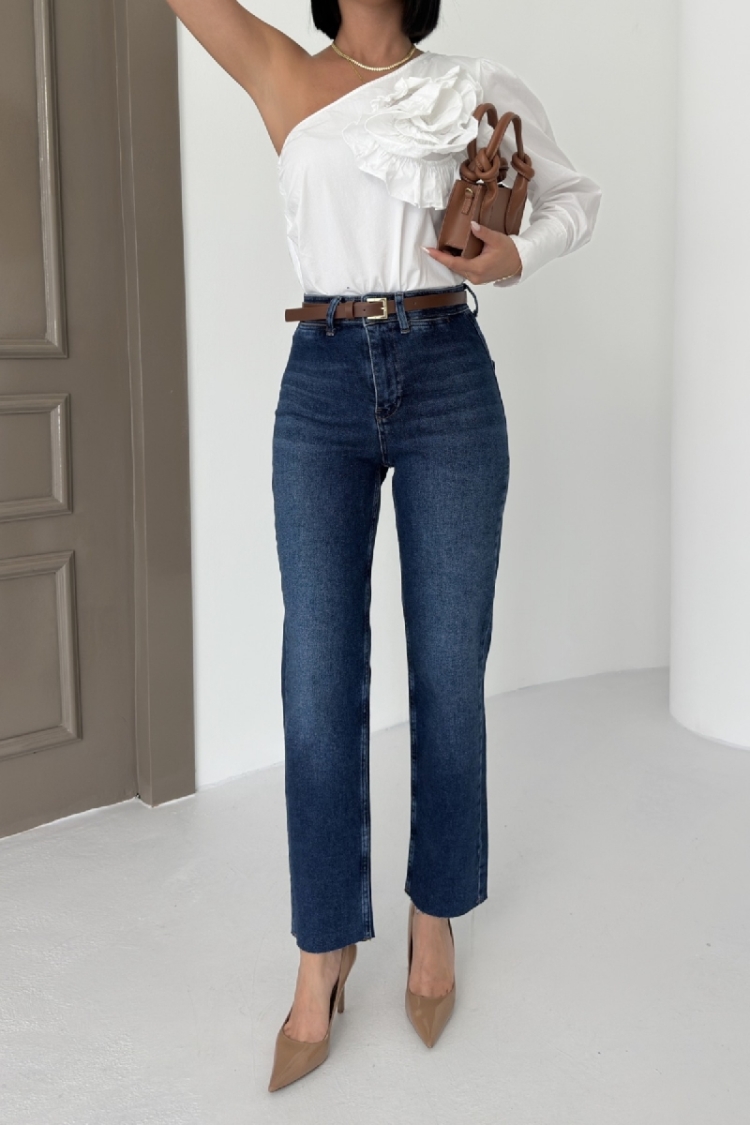 Mom Jeans With High Waist And Straight Leg - Brand: XLove - Women & Kids, Baby Clothes Wholesale - TheBS Women