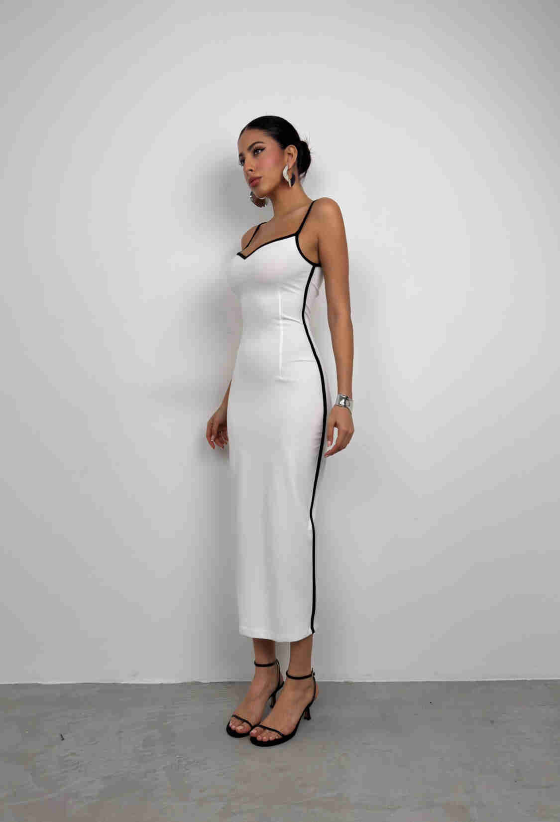 Sweetheart Neckline Dress With Piping Detail And Straps - Brand: Black Fashion - Women & Kids, Baby Clothes Wholesale - TheBS Women