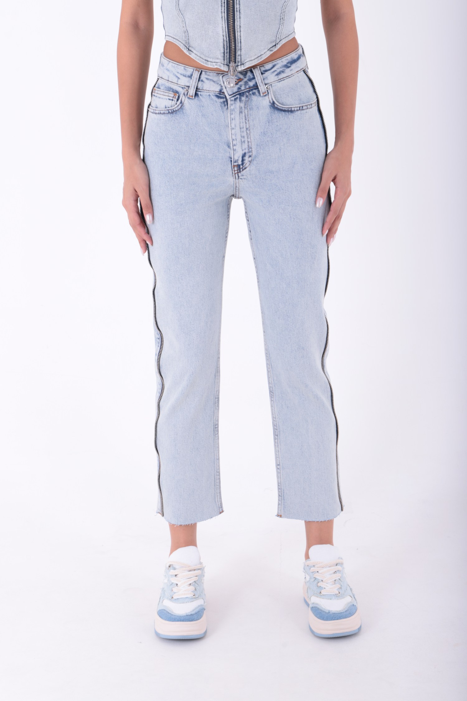 Side And Back Pocket Stripe Zippered Jeans – Brand: XLove – Women & Kids, Baby Clothes Wholesale – TheBS Women