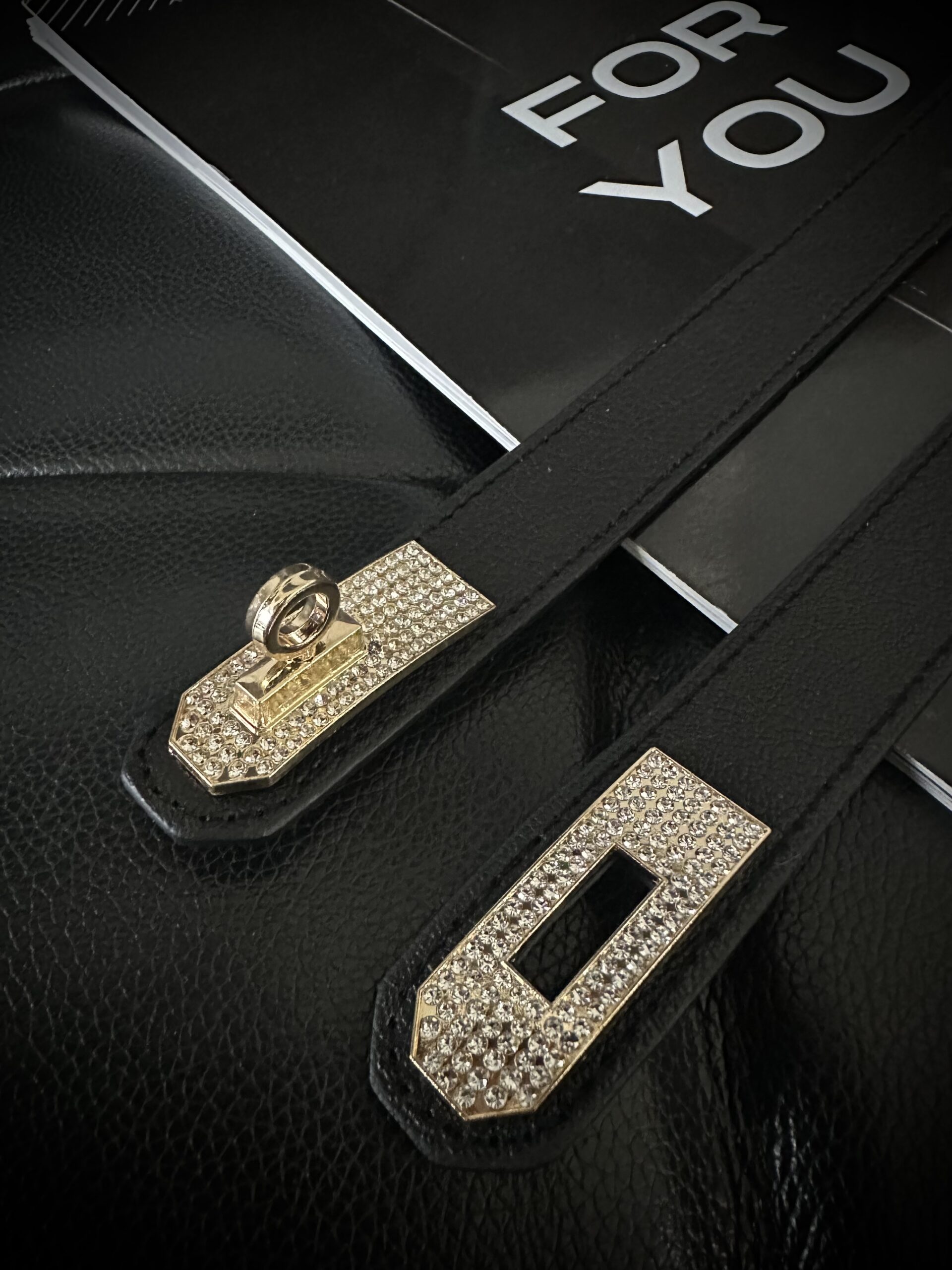 Women’s Thin Elastic Belt With Lock Buckle And Stones – Brand: Fiori – Women & Kids, Baby Clothes Wholesale – TheBS Women