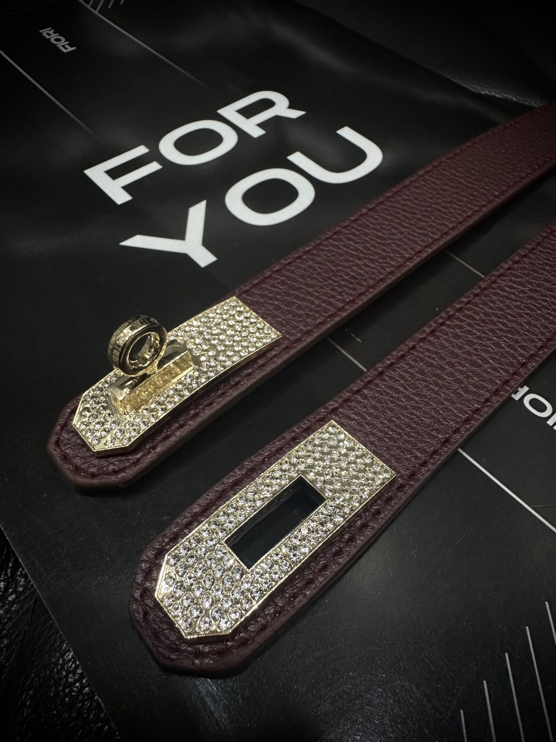 Women’s Thin Elastic With Stones And Lock Buckle – Brand: Fiori – Women & Kids, Baby Clothes Wholesale – TheBS Women