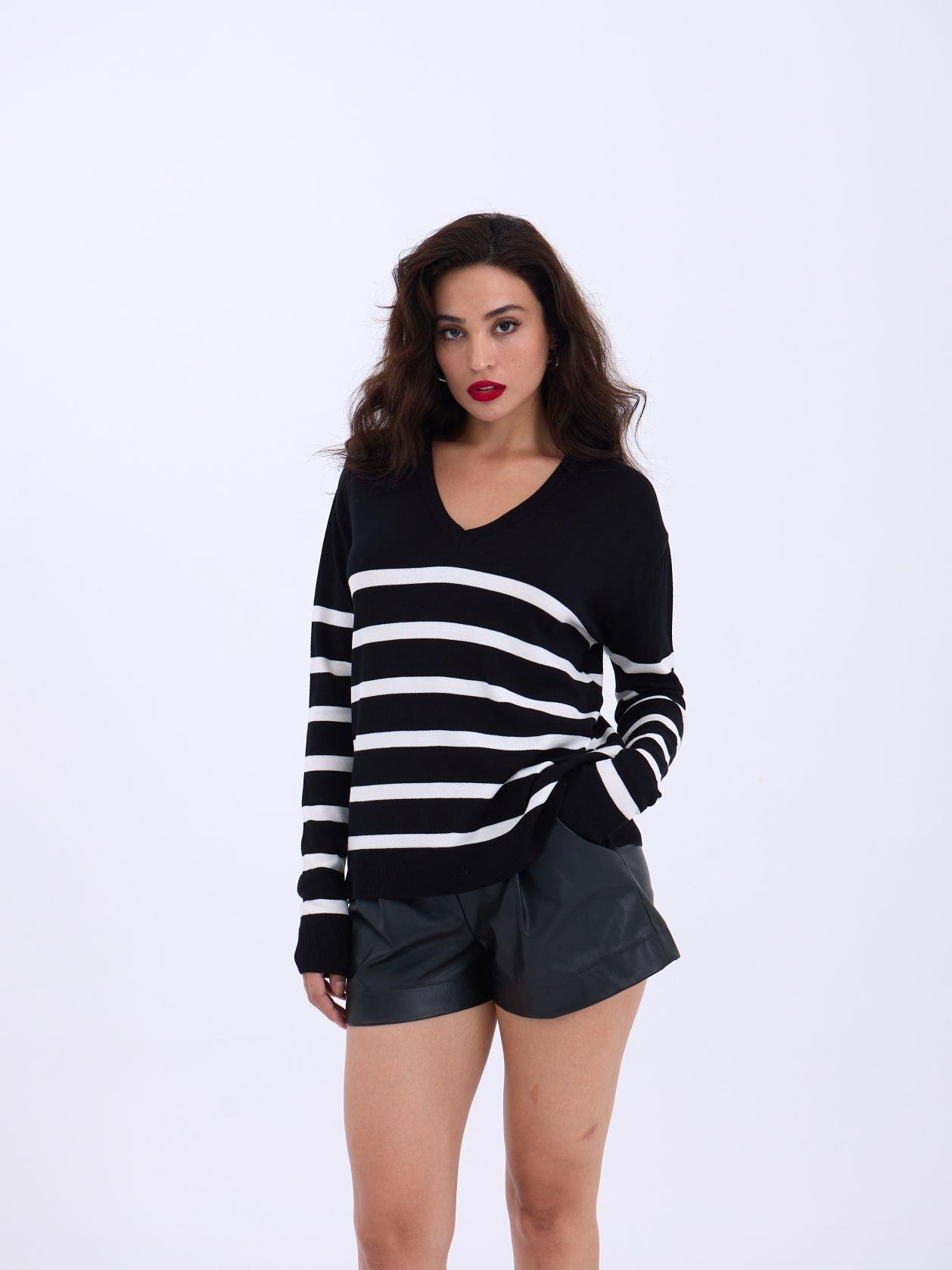 Knitwear V Neck Striped Basic Casual -& Ecru - Brand: Fame - Women & Kids, Baby Clothes Wholesale - TheBS Women