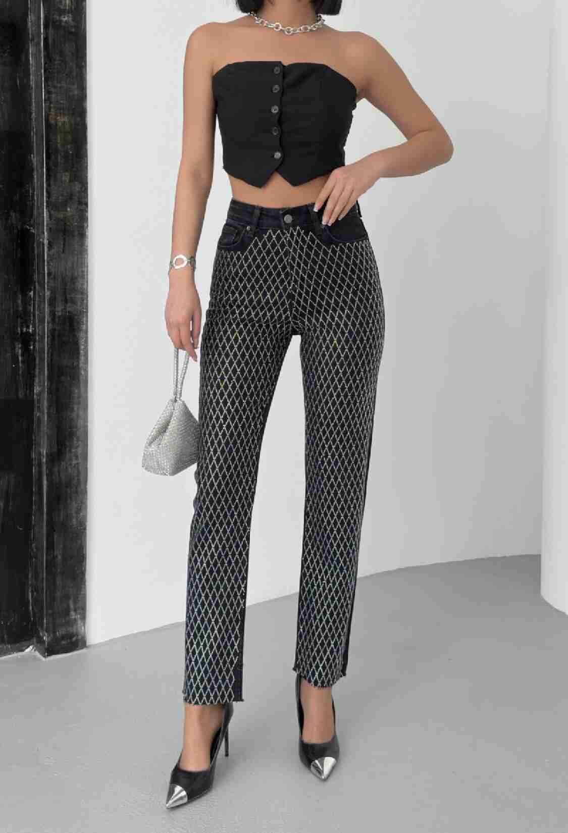 Mom Fit Jeans With Stones - Brand: XLove - Women & Kids, Baby Clothes Wholesale - TheBS Women