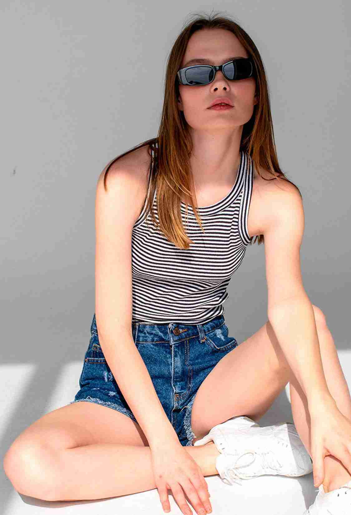 Striped Ribbed Halter Neck Sleeveless Undershirt - Brand: la & vetta - Women & Kids, Baby Clothes Wholesale - TheBS Women