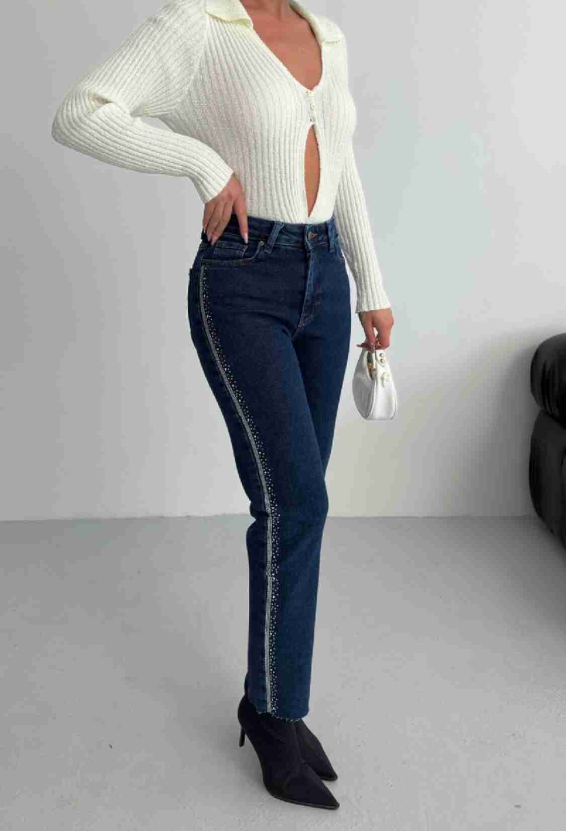 Mom Jeans High Waist Straight Leg - Brand: XLove - Women & Kids, Baby Clothes Wholesale - TheBS Women