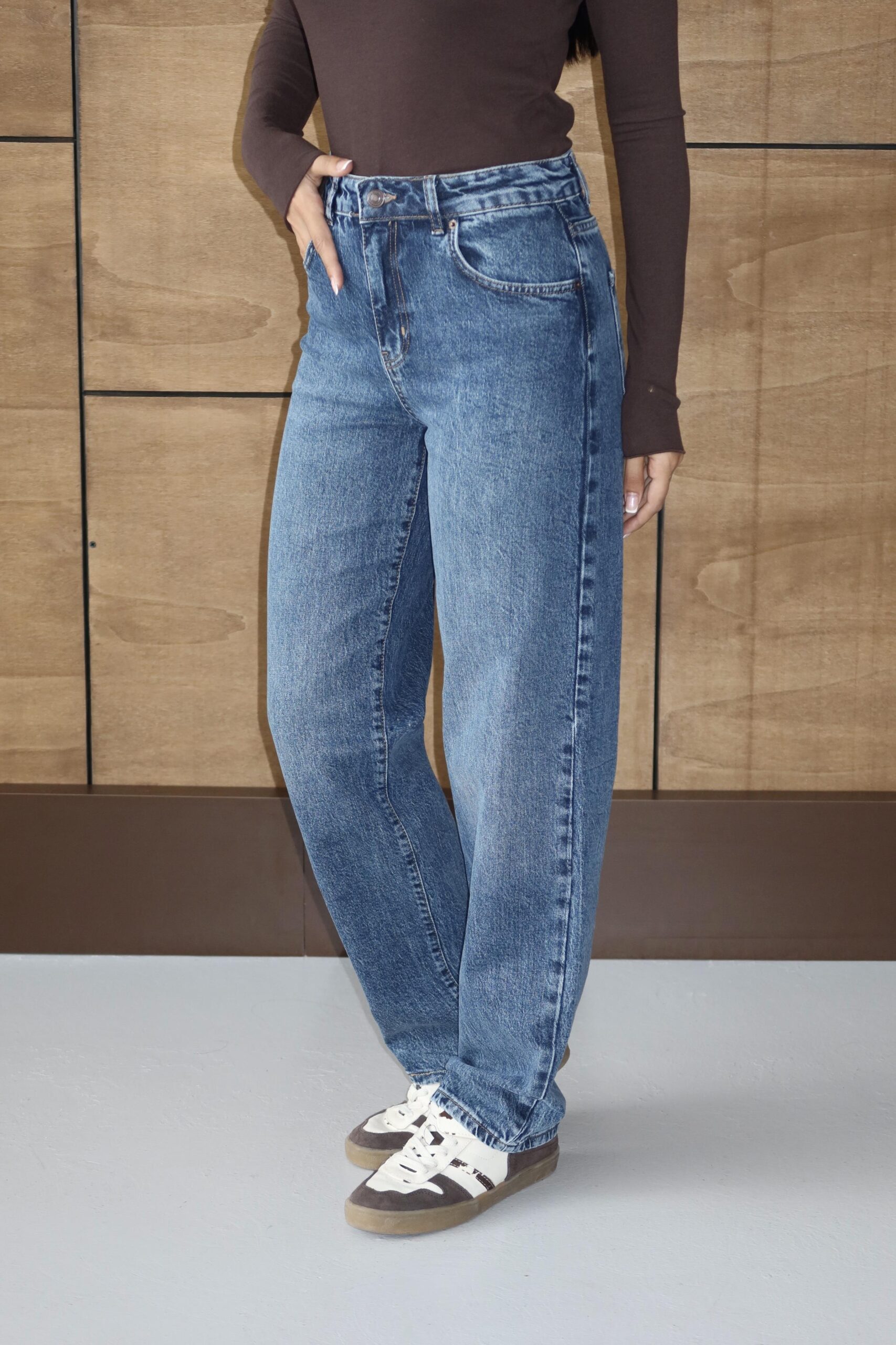 Blue Mom Jeans High Waist Straight Leg - Brand: LACARINO - Women & Kids, Baby Clothes Wholesale - TheBS Women