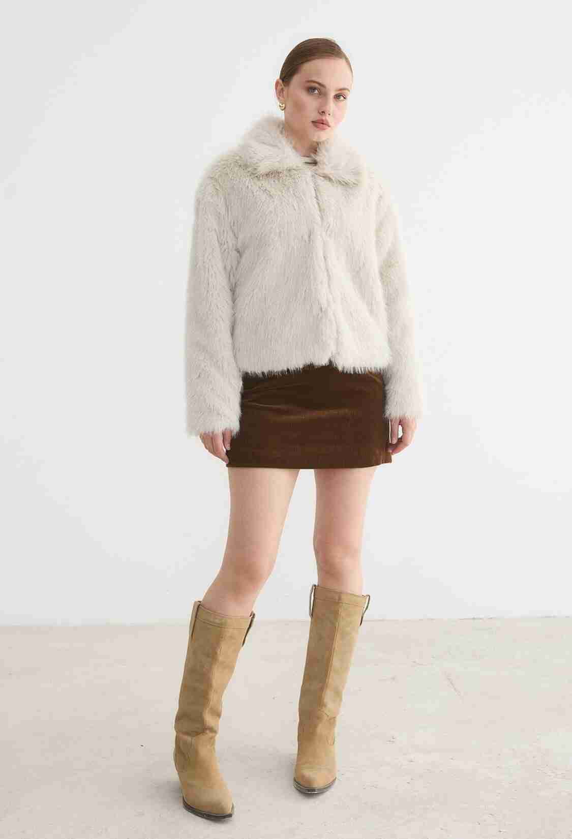 Ecru Fur Coat With Elegant Glam Vintage Style - Brand: Levure - Women & Kids, Baby Clothes Wholesale - TheBS Women